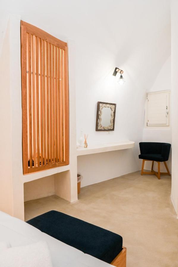 Three Bells Suites 菲罗斯特法尼 外观 照片