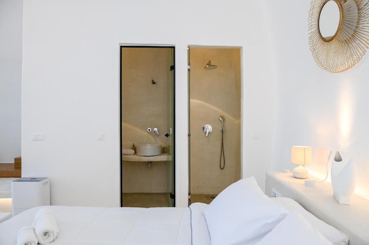 Three Bells Suites 菲罗斯特法尼 外观 照片